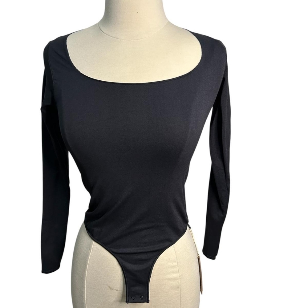 SKIMS NWT Black Bodysuit Size S-M